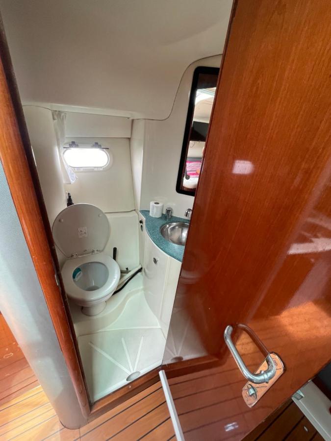 Une Nuit Sur Un Bateau Linge & Menage Inclus La Rochelle  Luaran gambar